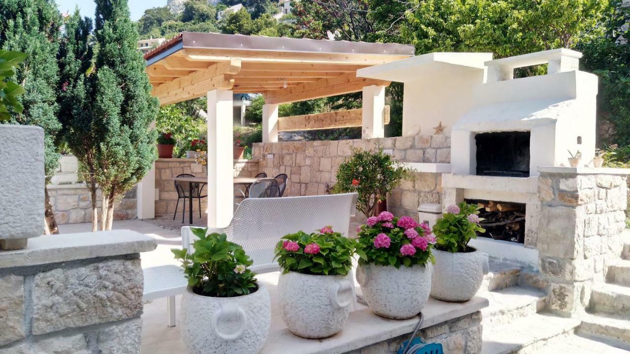 Apartmani Dalmacija Brela Bagian luar foto