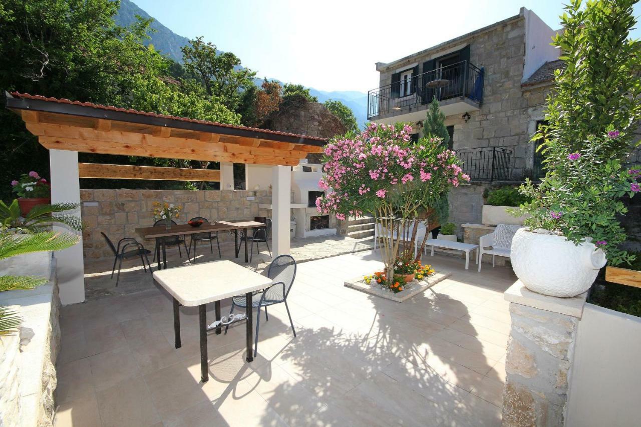 Apartmani Dalmacija Brela Bagian luar foto