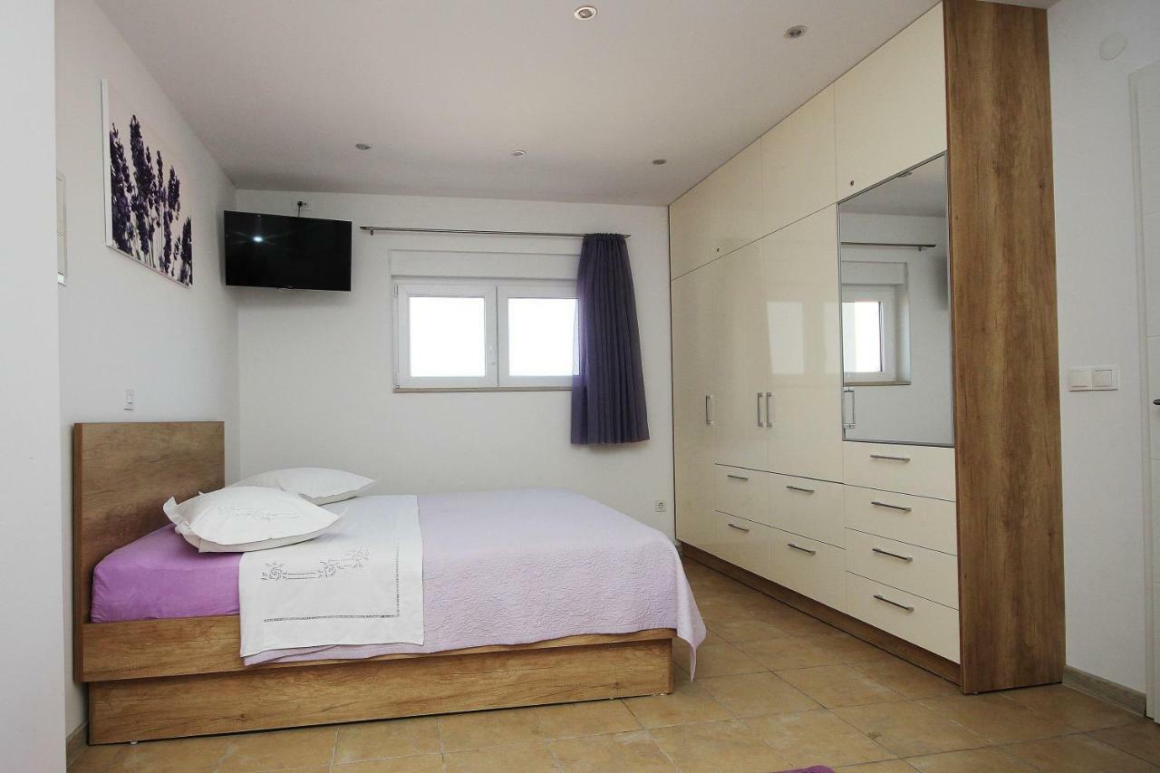Apartmani Dalmacija Brela Bagian luar foto