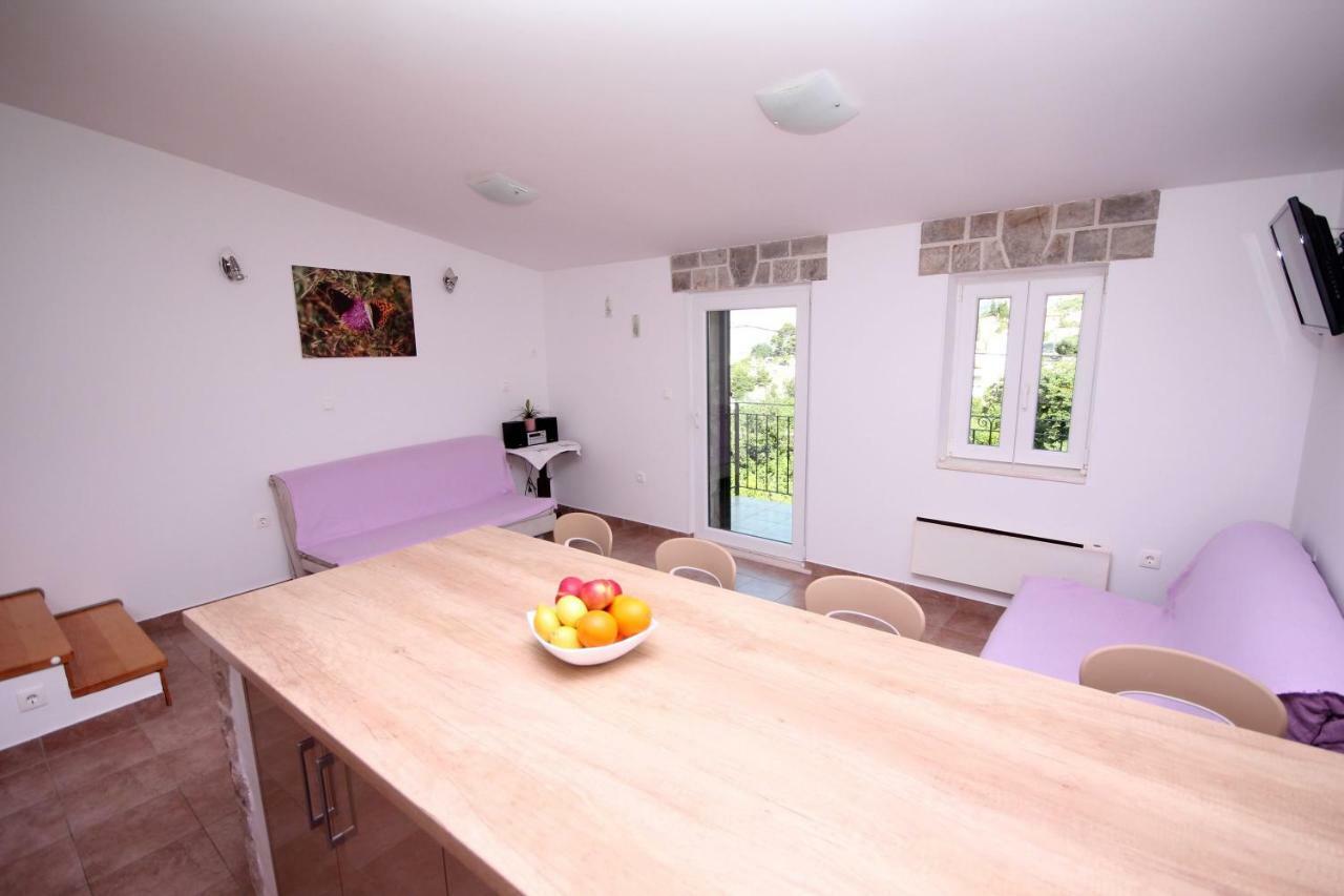 Apartmani Dalmacija Brela Bagian luar foto