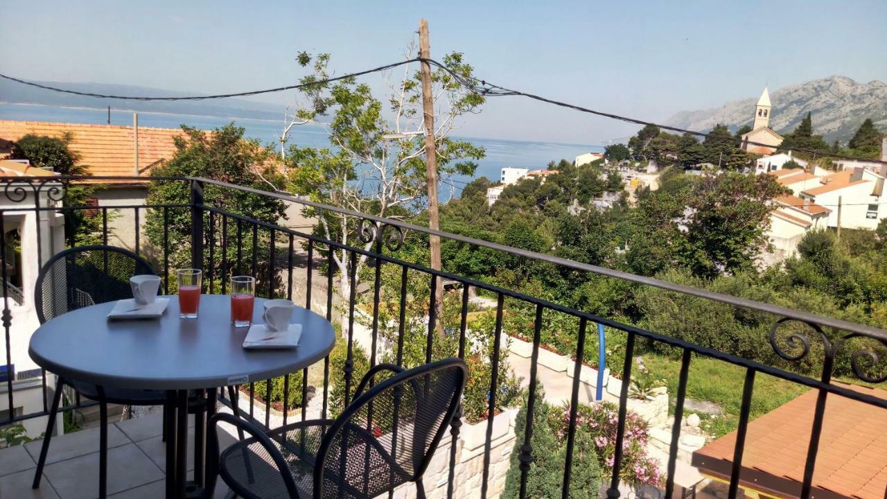Apartmani Dalmacija Brela Bagian luar foto