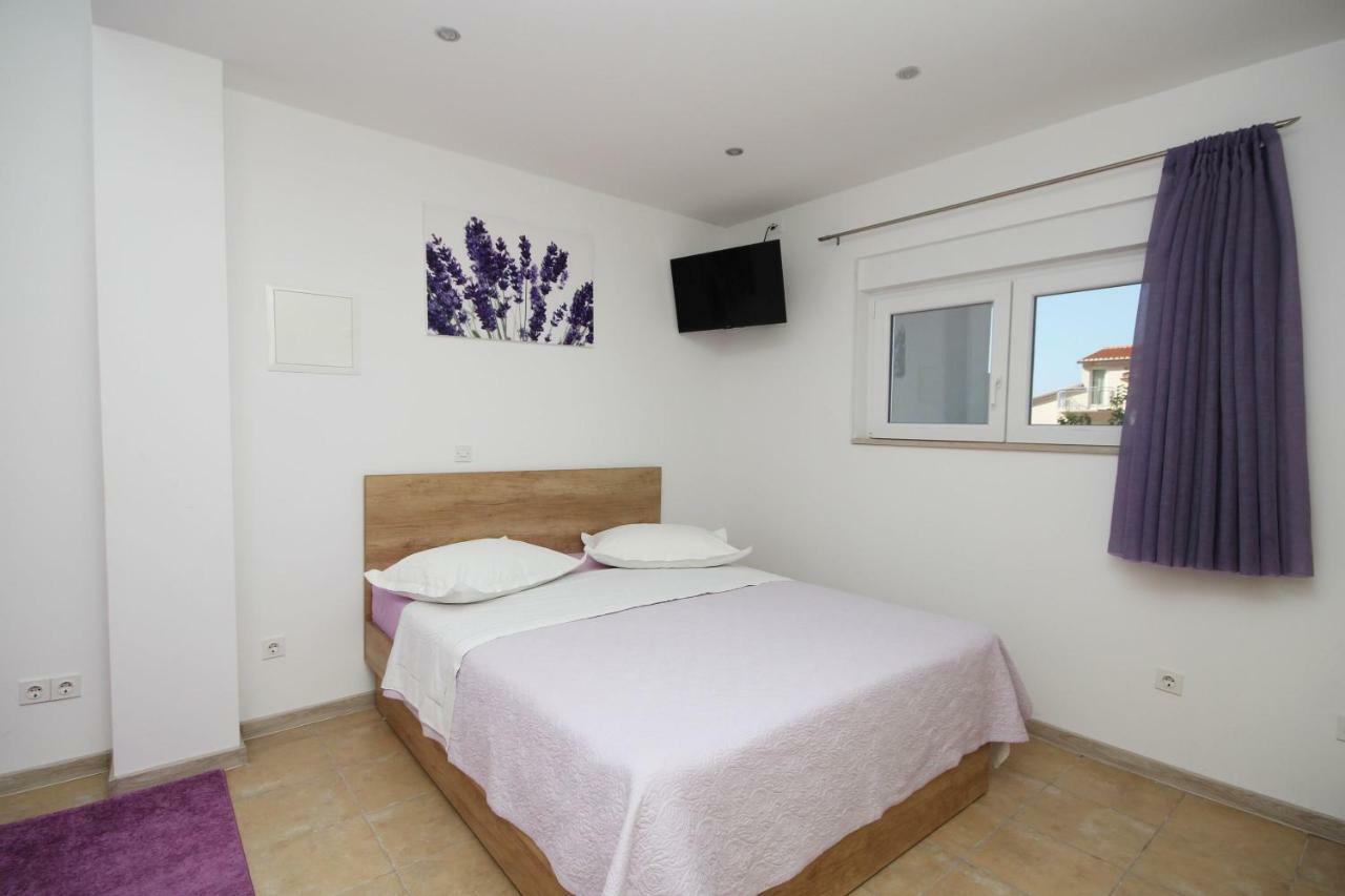 Apartmani Dalmacija Brela Bagian luar foto