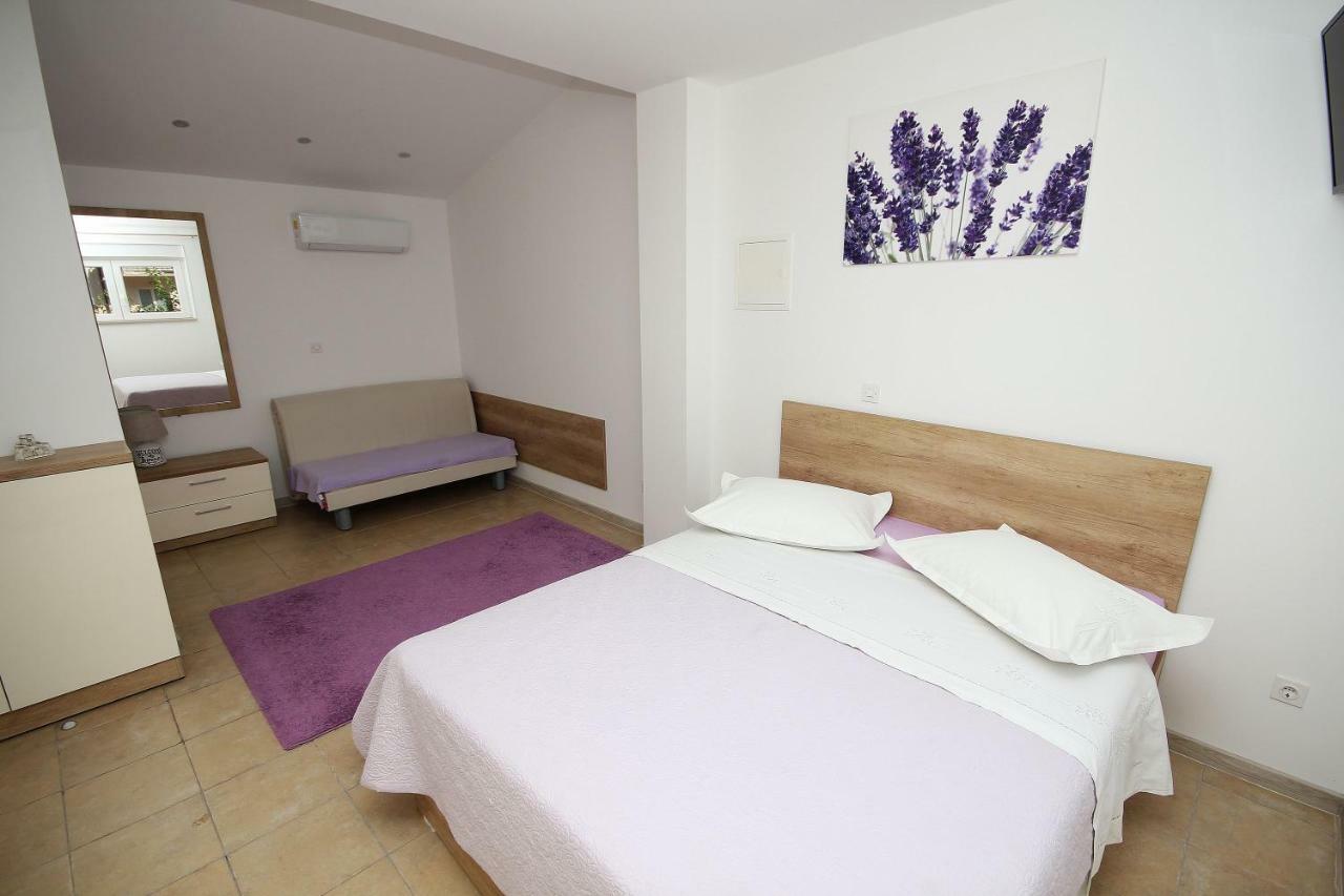 Apartmani Dalmacija Brela Bagian luar foto