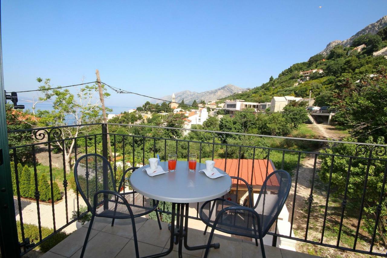 Apartmani Dalmacija Brela Bagian luar foto