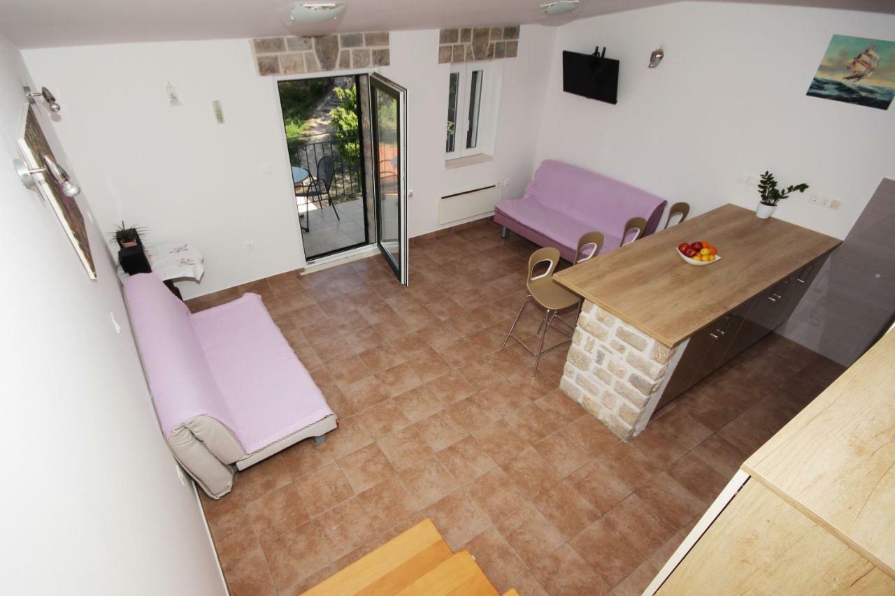 Apartmani Dalmacija Brela Bagian luar foto