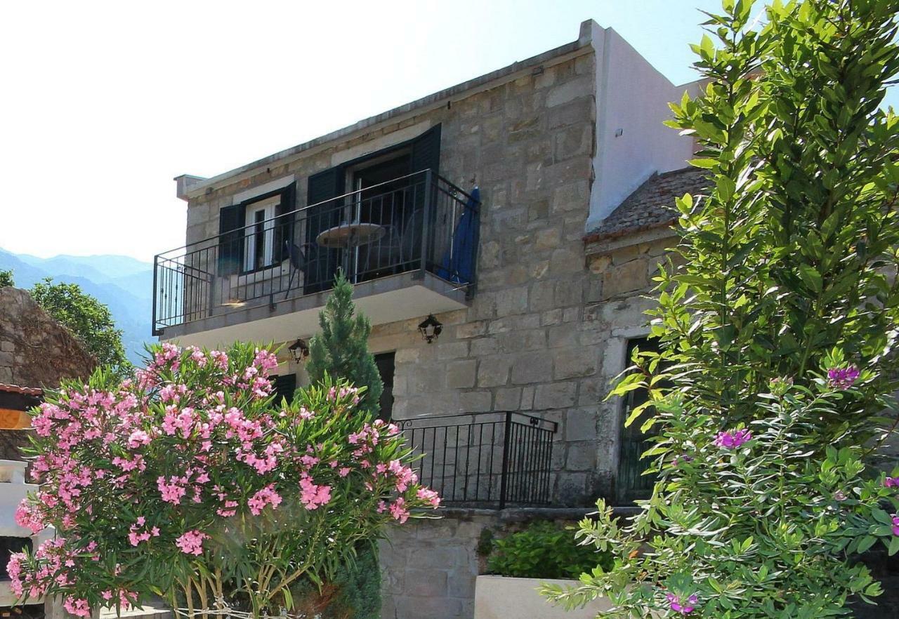 Apartmani Dalmacija Brela Bagian luar foto